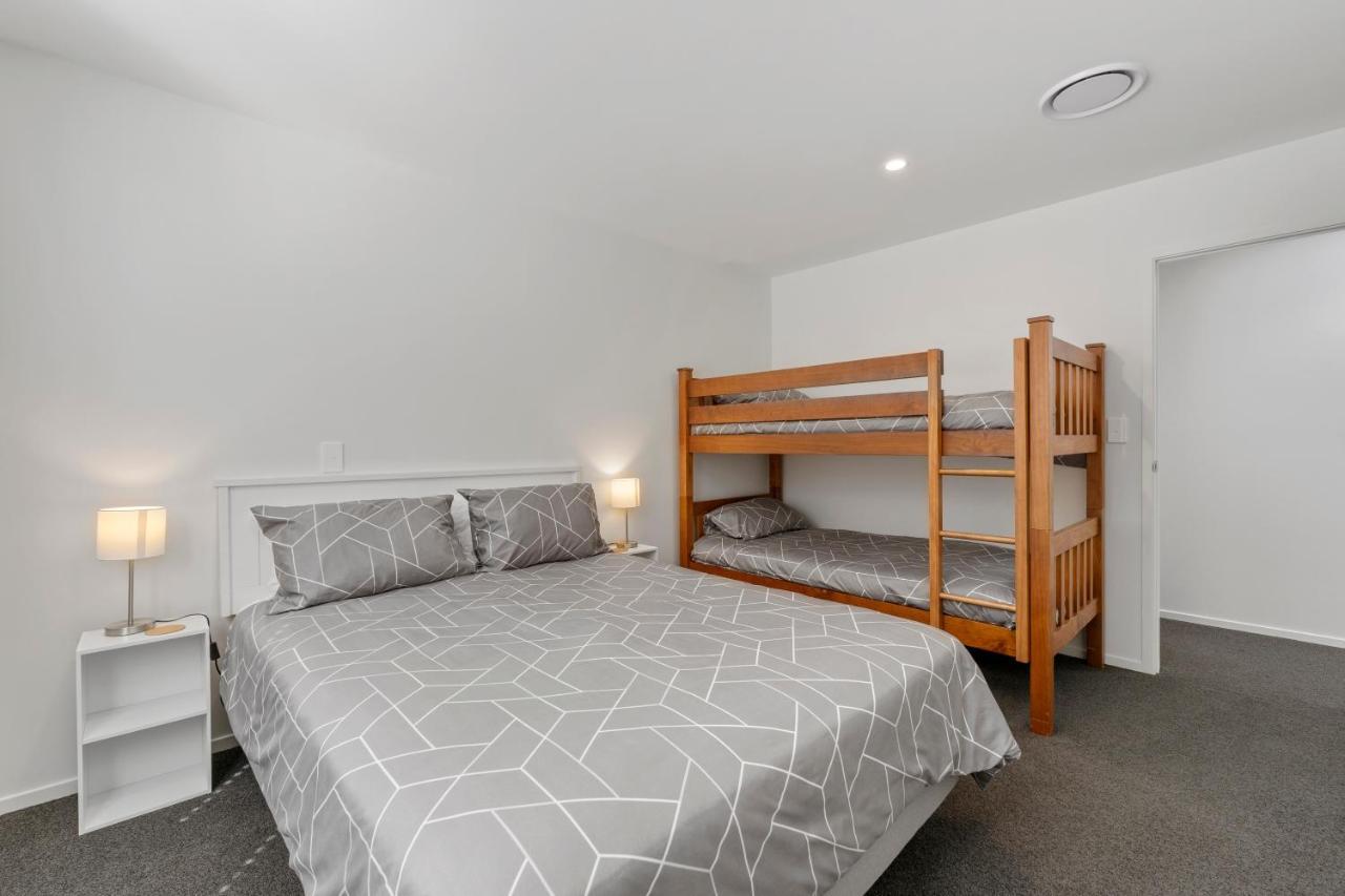 Lakeview Terrace - Taupo Holiday Home Luaran gambar