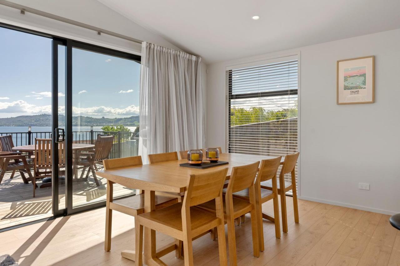 Lakeview Terrace - Taupo Holiday Home Luaran gambar