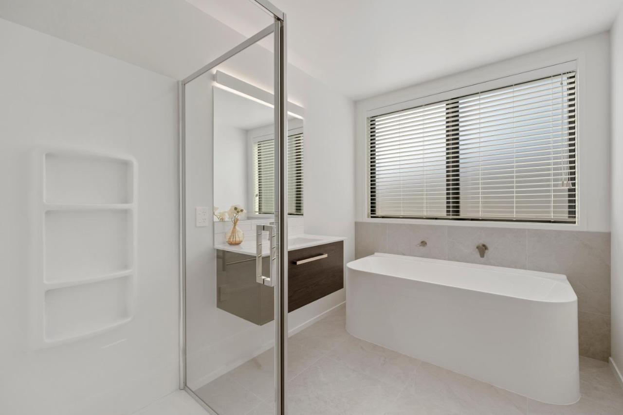 Lakeview Terrace - Taupo Holiday Home Luaran gambar